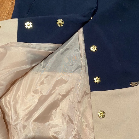 Metaphor Colorblock Coat - Picture 3 of 5